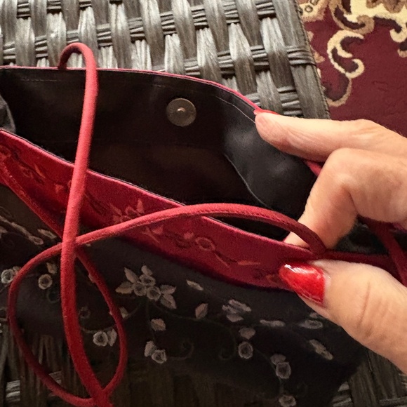 Elegant Mini Handbag - Picture 2 of 4